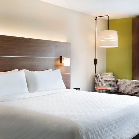 Holiday Inn Express & Suites - Columbus - Worthington By Ihg Екстер'єр фото