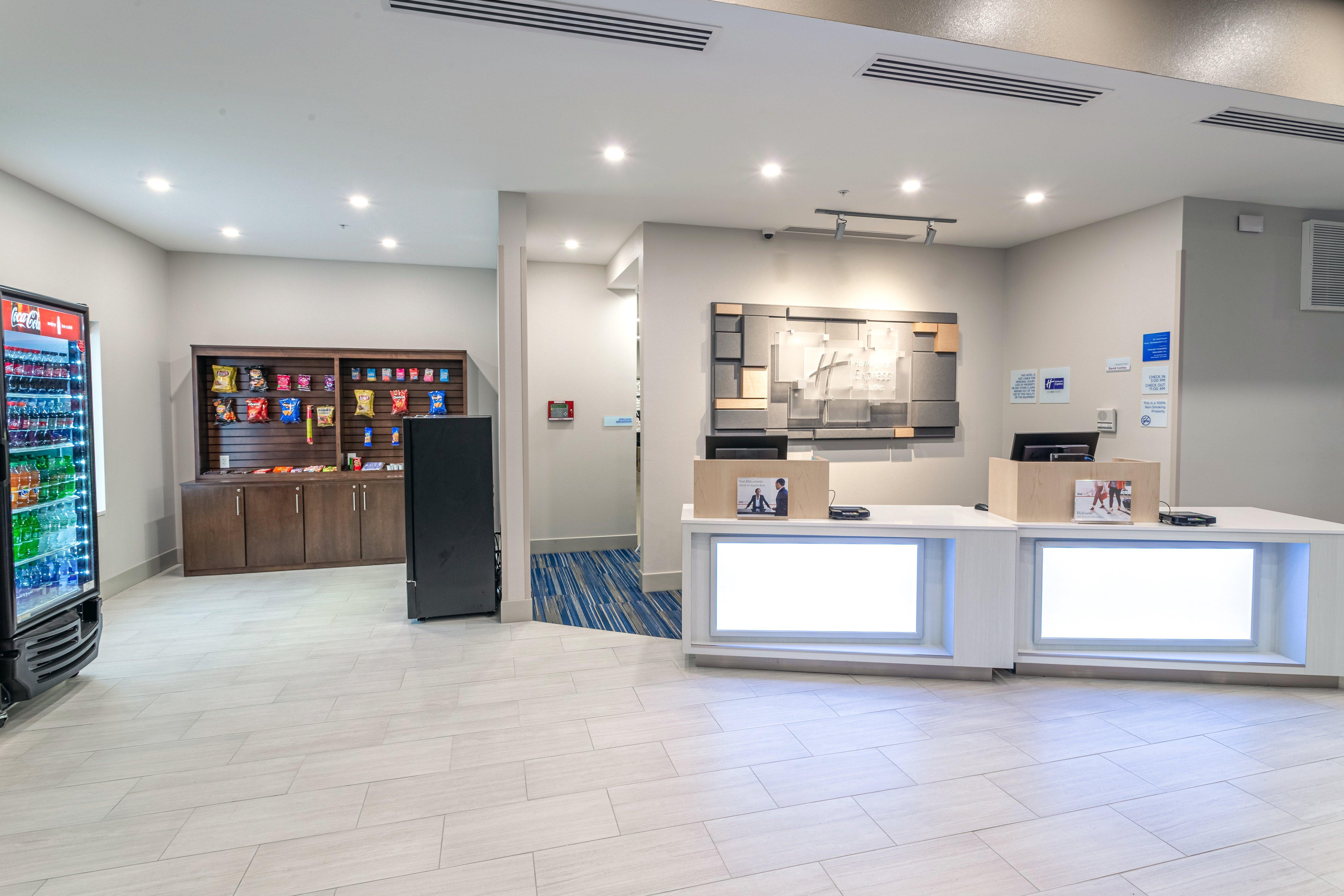 Holiday Inn Express & Suites - Columbus - Worthington By Ihg Екстер'єр фото