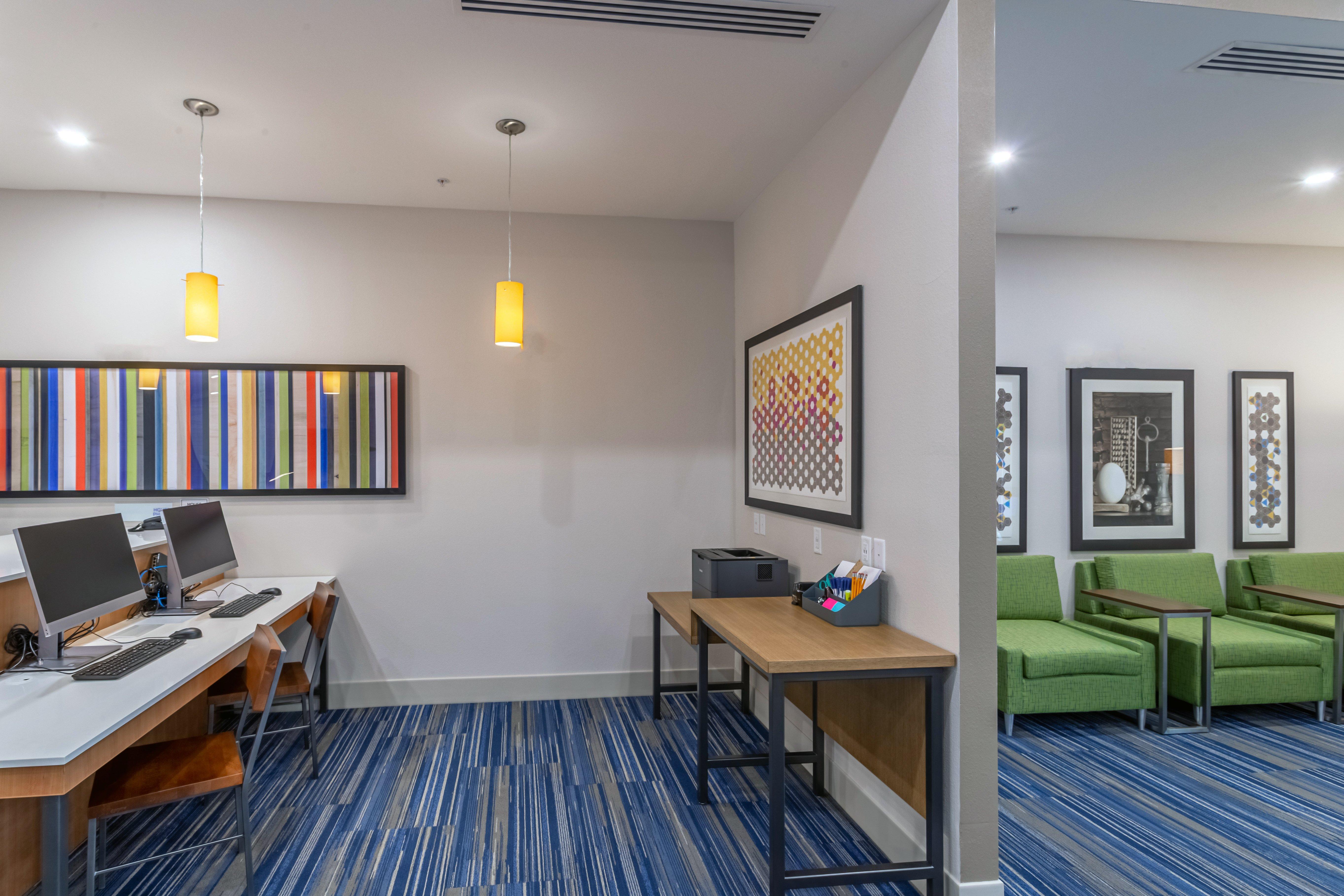 Holiday Inn Express & Suites - Columbus - Worthington By Ihg Екстер'єр фото